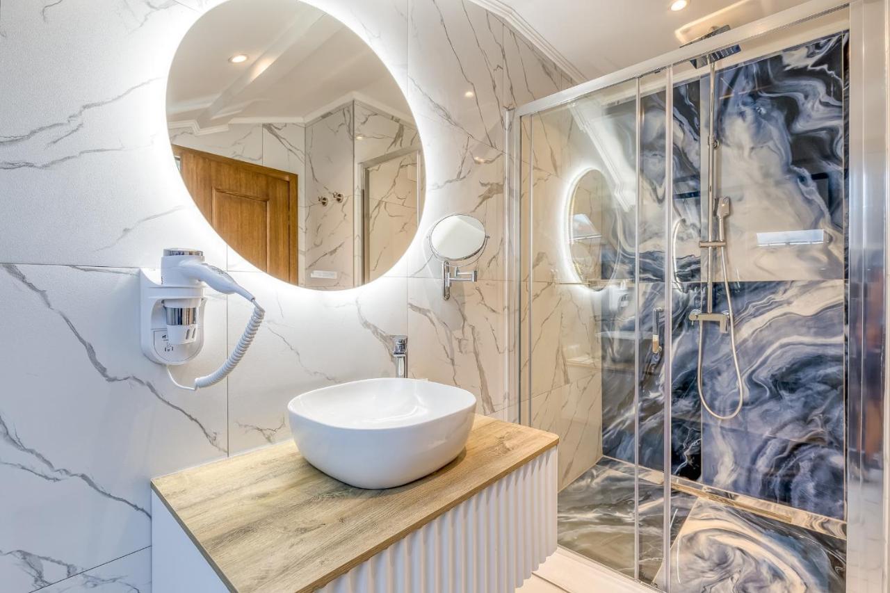 San Valentino Palace Aparthotel Umag Eksteriør bilde