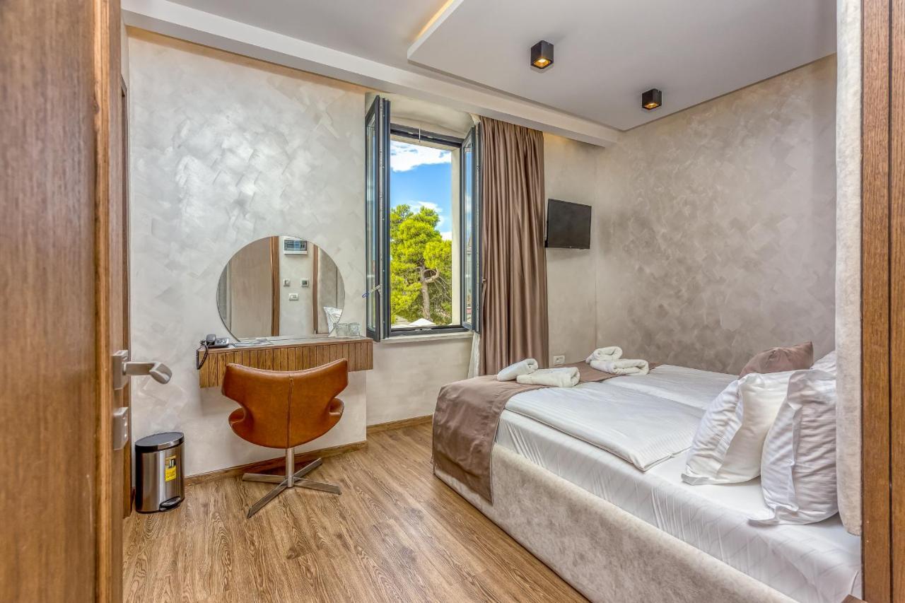 San Valentino Palace Aparthotel Umag Eksteriør bilde
