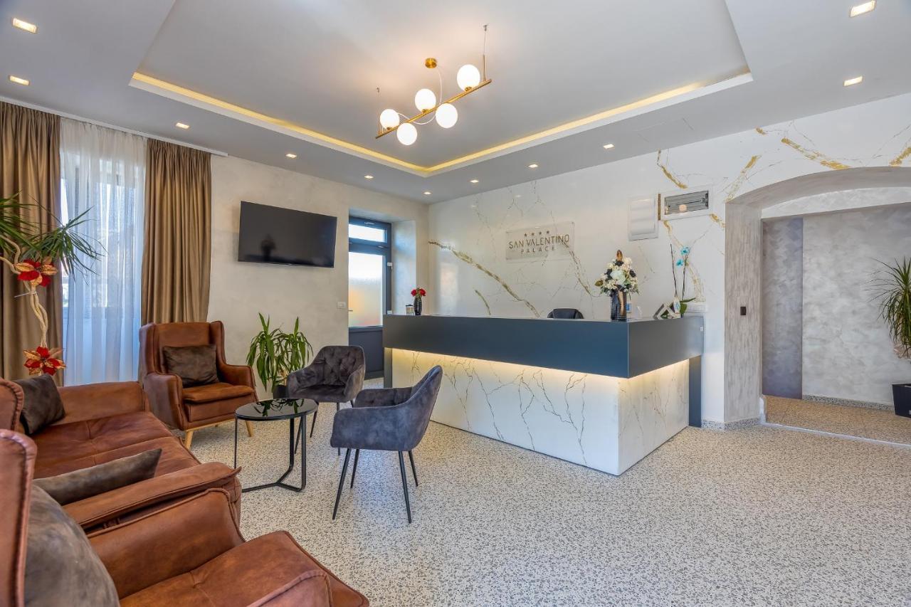 San Valentino Palace Aparthotel Umag Eksteriør bilde