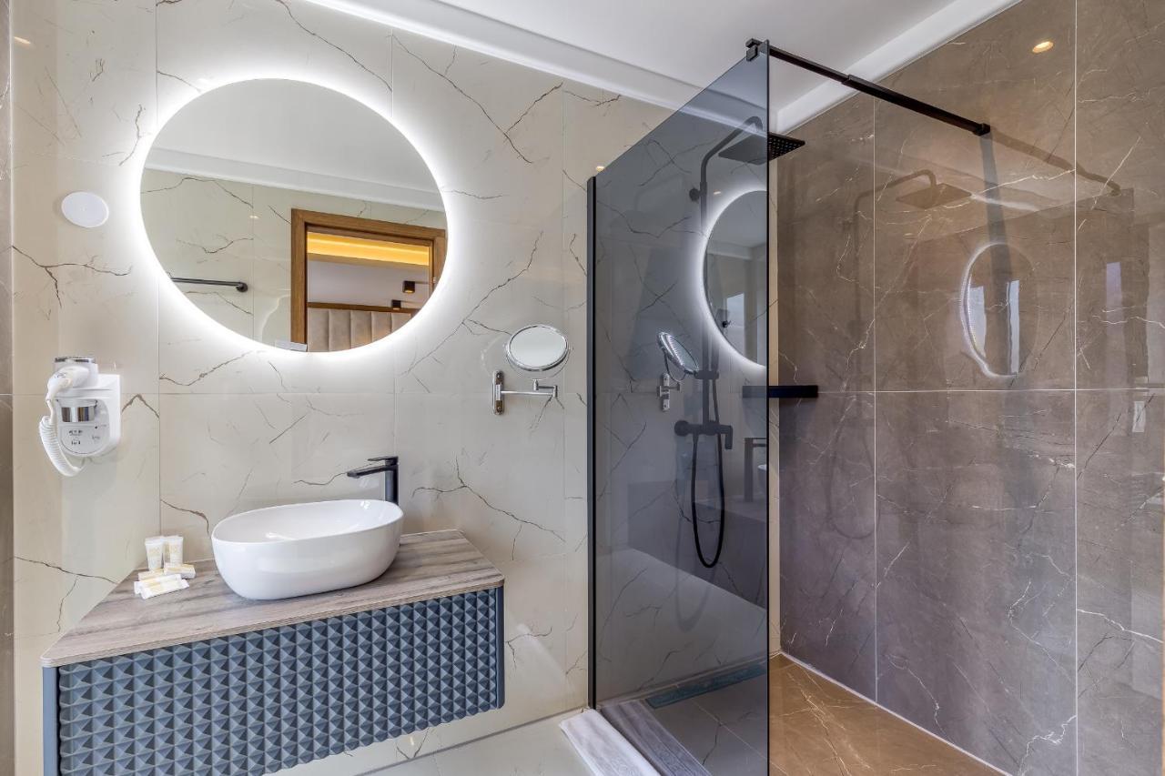 San Valentino Palace Aparthotel Umag Eksteriør bilde