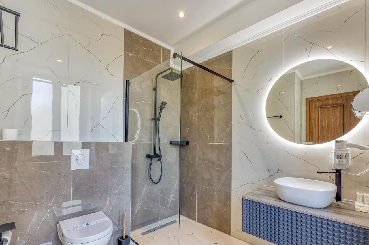 San Valentino Palace Aparthotel Umag Eksteriør bilde